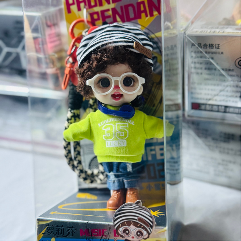 Adorable Luolifen jointed doll that can be used as a bag charm and phone pendant. (1 piece)